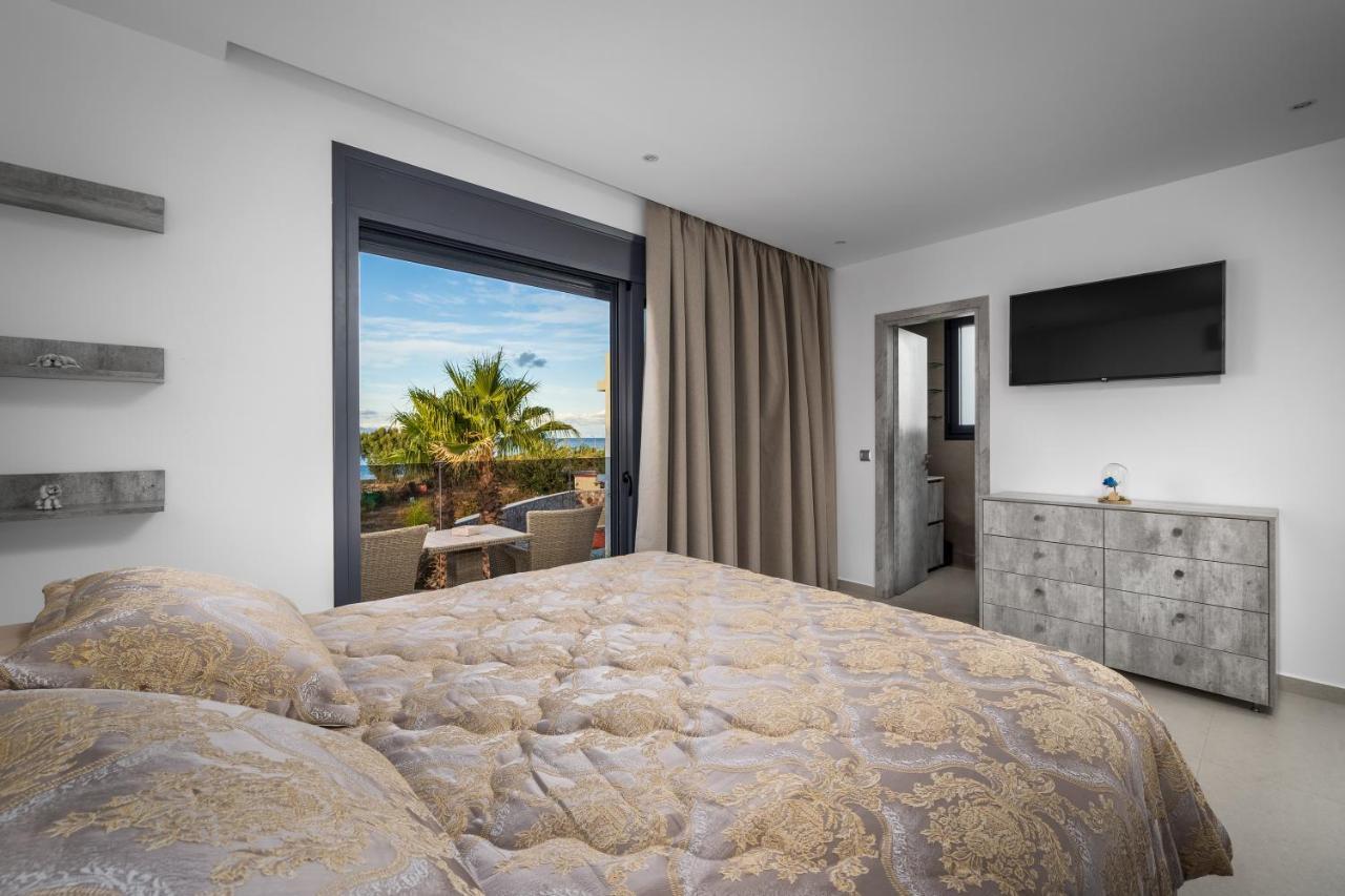 Penelope Beachfront Villa Kremastí Eksteriør bilde