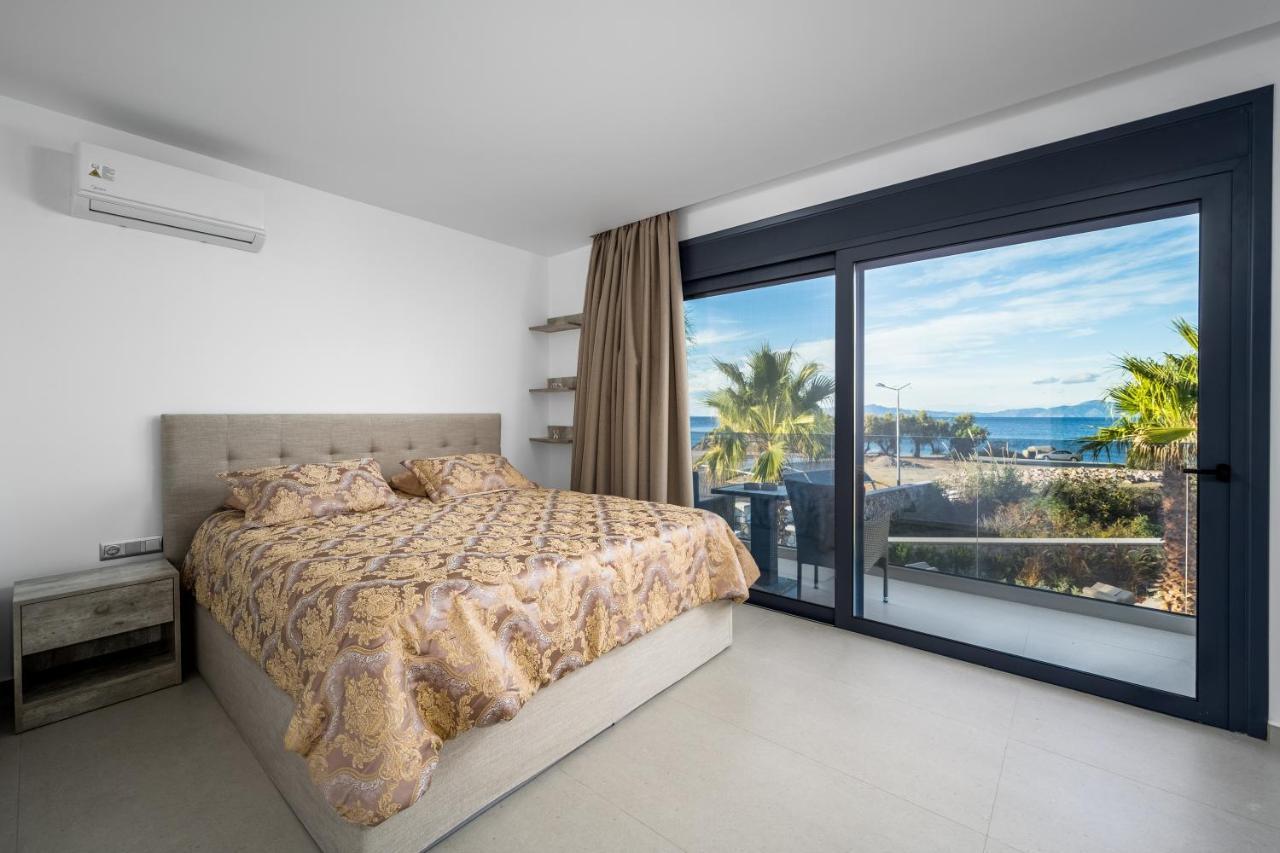 Penelope Beachfront Villa Kremastí Eksteriør bilde
