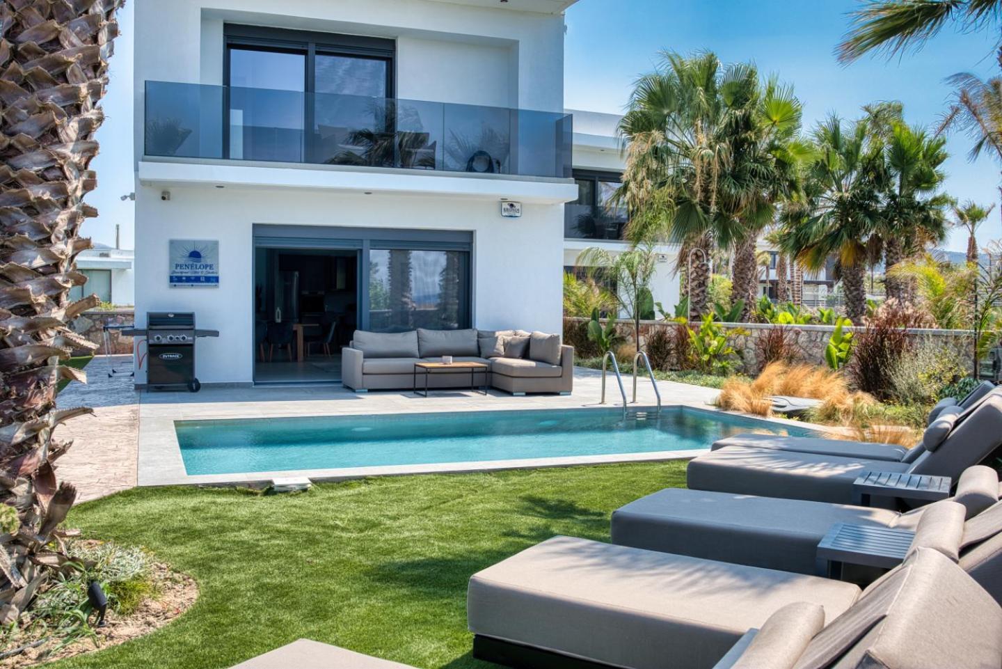Penelope Beachfront Villa Kremastí Eksteriør bilde